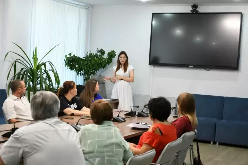 Информационная встреча для ТОС, НКО и инициативных жителей округа